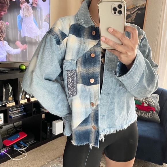 We The Free Patchwork Raw Hem Denimf Jacket - Picture 5 of 7